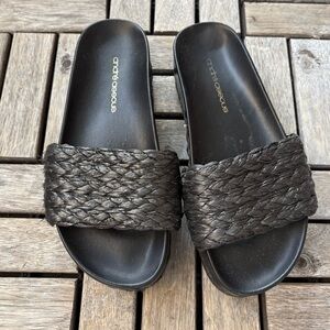 Black Andre Assous platform shoes